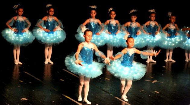 Nilüfer'de küçük balerinler büyüledi