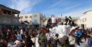 Akdeniz Belediyesinden öğrencileri kar sürprizi