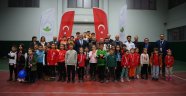 Bursa'da minik satranççılar ödüllendirildi 
