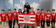 Minik Kulaçlar 23 Nisan'da coştu 