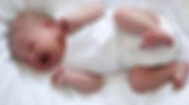 10 aylık bebeğini feci şekilde öldürdü