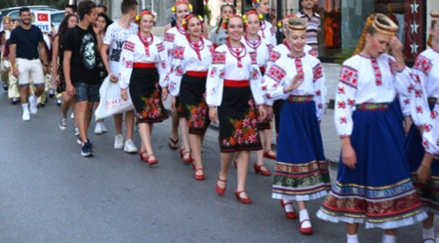 11. Uluslararası “Yaz Sevinci Çocuk Festivali” Sürüyor