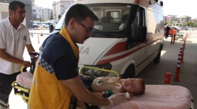 2 Yaşındaki Çocuk Su Dolu Kovaya Düştü