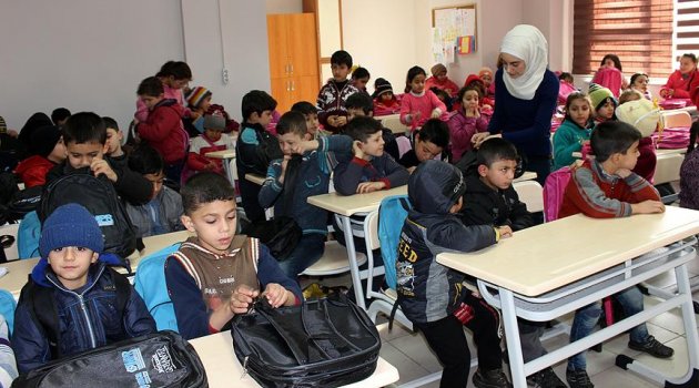 '200 Bin Suriyeli Çocuk, Çocuklarımızla Aynı Eğitimi Paylaşıyor'