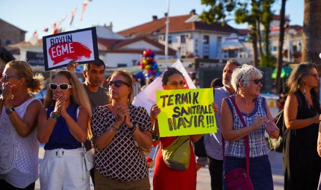 Akbelen kıyımına karşı Ayvalık'ta 'zincirli' eylem