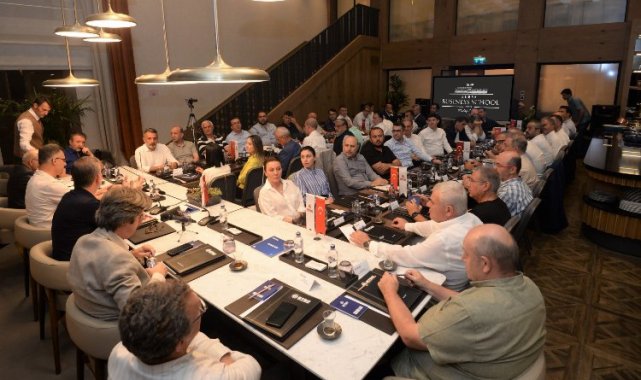 Bursa'da sektörlerin geleceği ortak akılla şekilleniyor