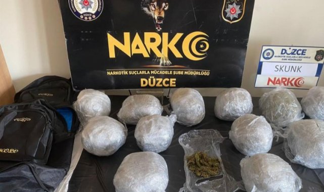 Düzce'de şüpheli araçtan 6,5 kilo uyuşturucu madde çıktı