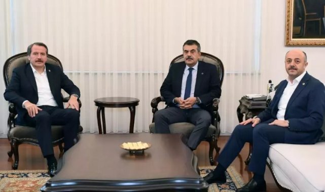 Eğitim çalışanları sorunlarını Bakan Tekin'e iletti