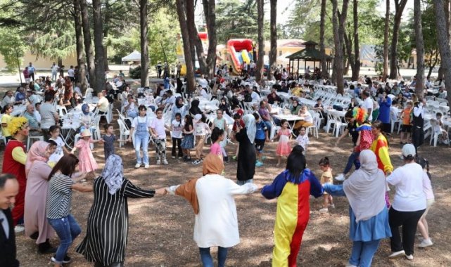 Gebze Belediyesi personellerinden aile pikniği