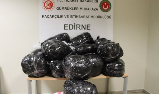 Kapıkule'de kaçak gelinlikler X-Ray'a takıldı!