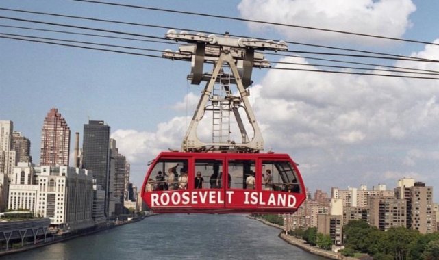 Mahattan'da kısa bir teleferik yolculuğu