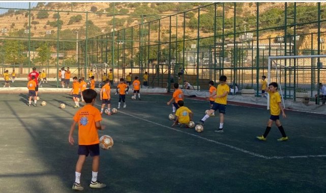 Mardin Büyükşehir geleceğin futbolcularını yetiştiriyor