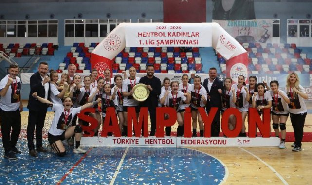 Poyrazın Kızları Süper Lig'i deplasmanda açacak