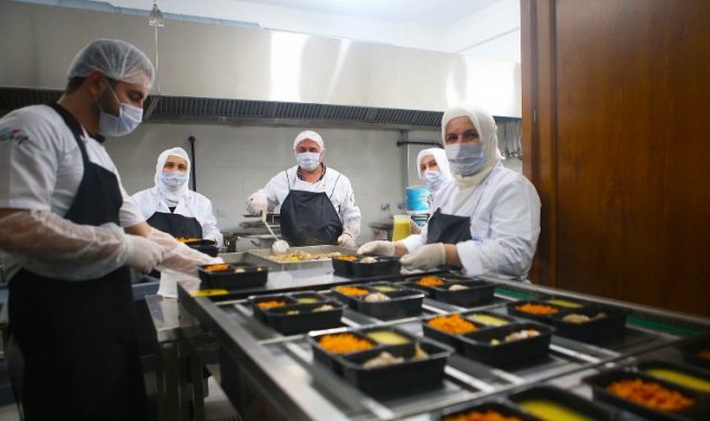 Sakarya Aşevi'ndeki üretimi inceledi
