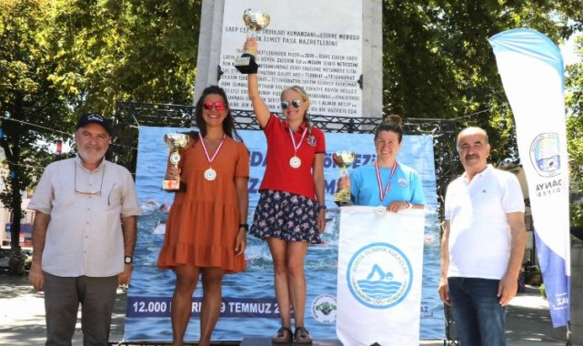 Yalova'dan Mudanya'ya yüzdüler