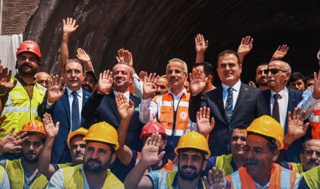 Yüksekova-Yeniköprü Tüneli'nde ışık göründü