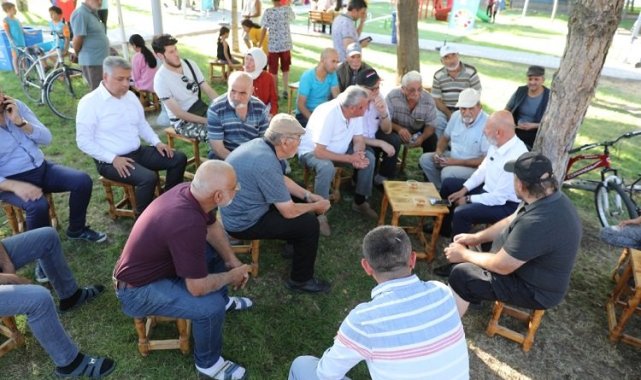 Ahmet Çolakbayrakdar esnafla buluştu