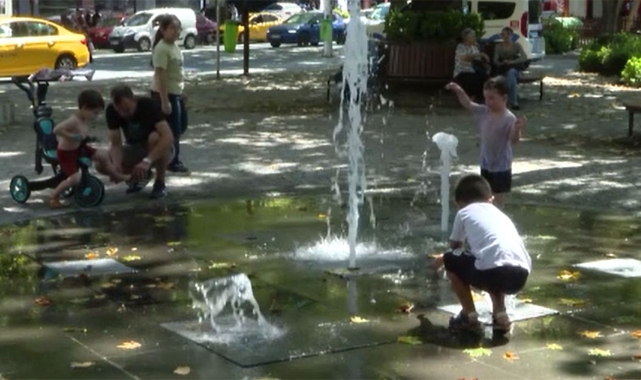 Ankaralı çocuklar parkta böyle serinledi!