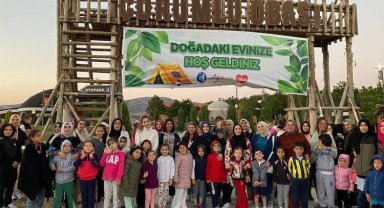 Anne-çocuk kampına yoğun ilgili
