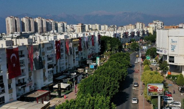 Antalya Muratpaşa bayraklarla donatıldı