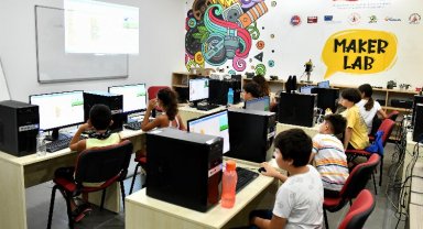 Antalya Muratpaşa'da robotik kodlama eğitimleri başladı