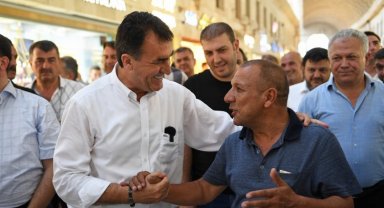 Başkan Dündar, Bursa esnafıyla gönül gönüle