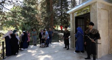 Bursa İnegöl 'Ecdadın İzinde'... Turgut Alp'e geziler başladı
