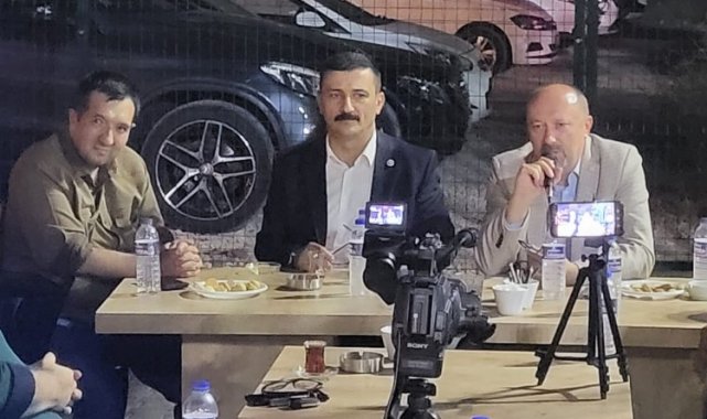 Bursa'da İYİ Partililer 'Dost Meclisi'nde konuştu