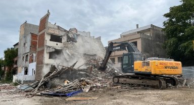 Bursa'nın riskli yapıları tek tek kaldırılıyor