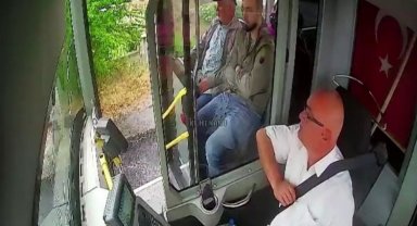 Düzce'de otobüs şoföründen duygulandıran davranış