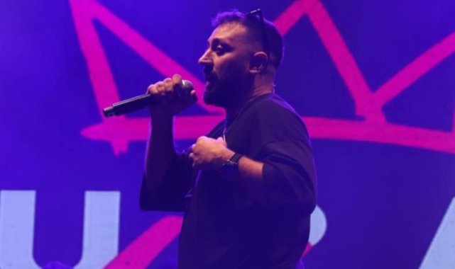Düzce'de Tefo & Seko ve Burak King sahne aldı