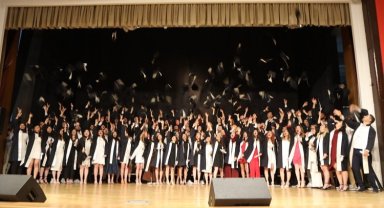 ERÜ Mimarlık'ta mezuniyet sevinci