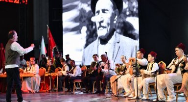 Esenyurt'ta uluslararası ikinci buluşma... Dünya müzisyenlerinden Âşık Veysel sürprizi