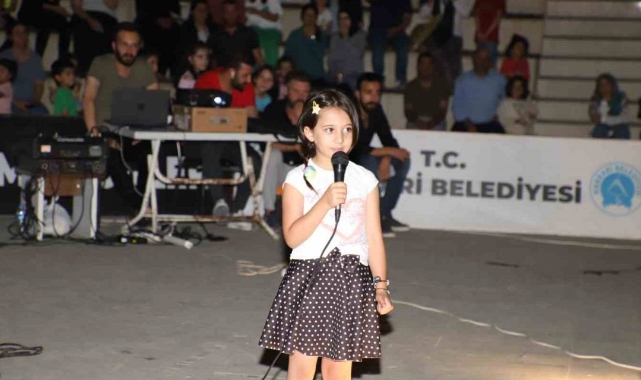 Hakkarili Çocuklar Sesleri İle Mest Etti