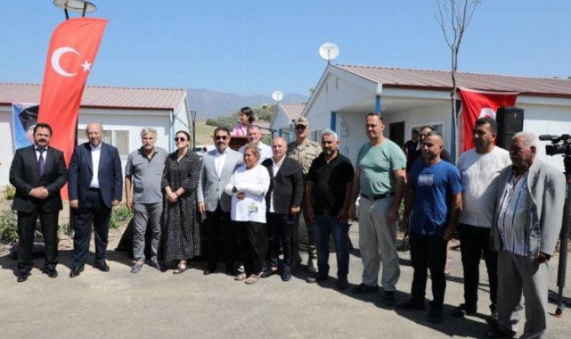 Hatay'da prefabriklerin 2. etabı teslim edildi