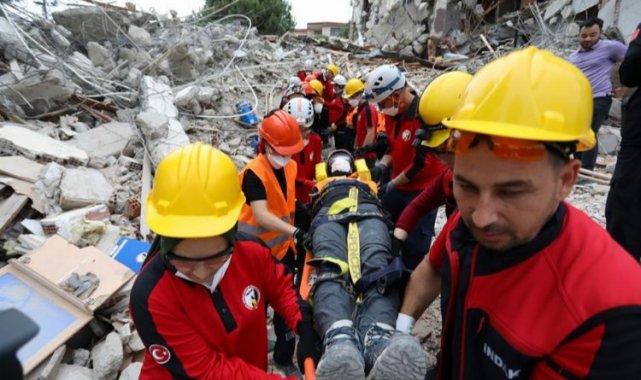 İnegöl 7,2 şiddetinde sallandı! Senaryosu gerçeği aratmadı!