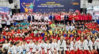 İstanbul Büyükşehir spora ve sporcuya desteği artarak sürüyor