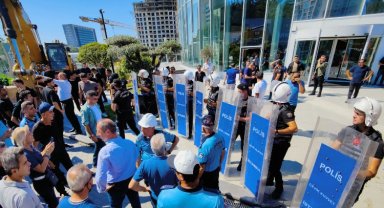 Kaçak plazanın yıkımına engel