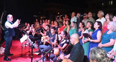 Karabağlarda yaz konserleri sürüyor