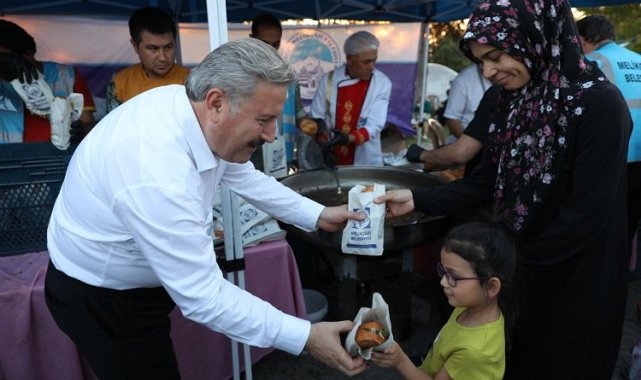 Kayseri Melikgazi'de mahalle buluşmaları tam gaz