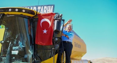 Kayseri'de tohumlar meyvelerini veriyor