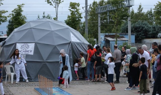 Kocaelili çocuklar gökyüzüne dokundu
