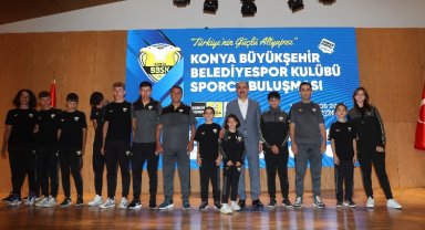 Konya Büyükşehir sporcularıyla buluştu