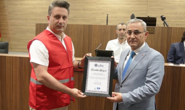 Kütahya Belediyesi'nden Türk Kızılay Şubesi'ne teşekkür