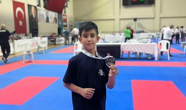 Minik sporcudan gümüş madalya