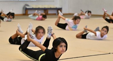 Muratpaşalı çocuklar sporla mutlu