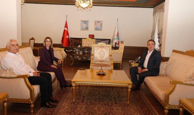 Nevşehir eski Valisi'nden Mehmet Savran'a veda