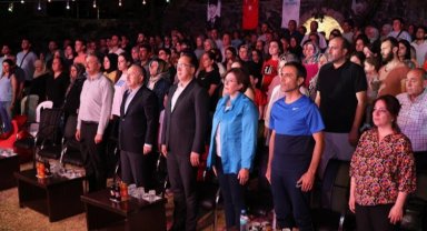 Nevşehir Kalesi'nde muhteşem gece