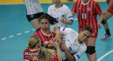 Poyrazın Kızları Süper Lig'e galibiyetle başladı