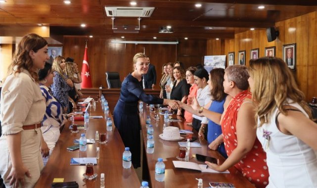 Rektör Hotar Azerbaycanlı iş kadınlarını ağırladı